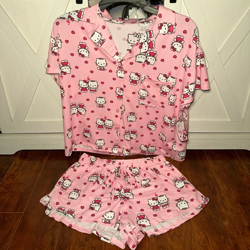 Hello Kitty Valentines Day Pajama Set - Picture 3 of 4